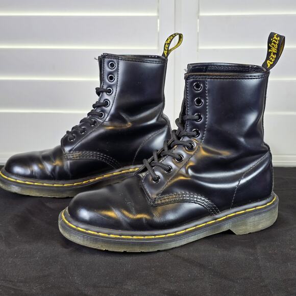 Dr. Martens 1460 Women's Original Smooth Leather Lace Up Boots - Black, Size 6 - Picture 2 of 11
